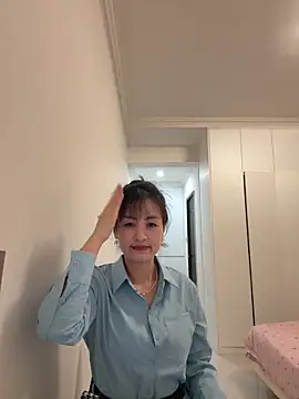 Yang 218 online show from May 4, 2026, 1:25 pm