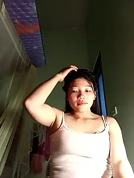 -Quyny- online show from May 10, 2026, 11:47 am