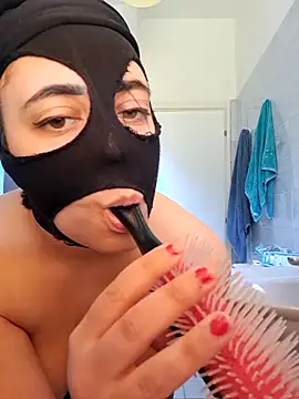 zuccherofilatoo online show from March 27, 2026, 2:29 pm