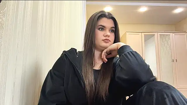 Snapshot of elaracuttie chatting on April 7, 2026, 4:20 pm elaracuttie online show from April 7, 2026, 4:20 pm