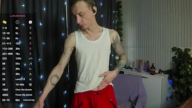 Snapshot of James2Inked chatting on May 17, 2026, 6:24 am James2Inked online show from May 17, 2026, 6:24 am