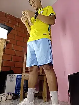 romeohotpig online show from July 25, 2026, 4:09 am