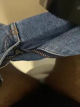 Snapshot of 9inchesHire chatting on April 14, 2026, 4:45 pm 9inchesHire online show from April 14, 2026, 4:45 pm