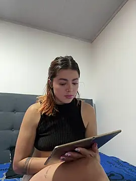 Snapshot of cattleya_Louise chatting on April 15, 2026, 7:51 pm cattleya Louise online show from April 15, 2026, 7:51 pm