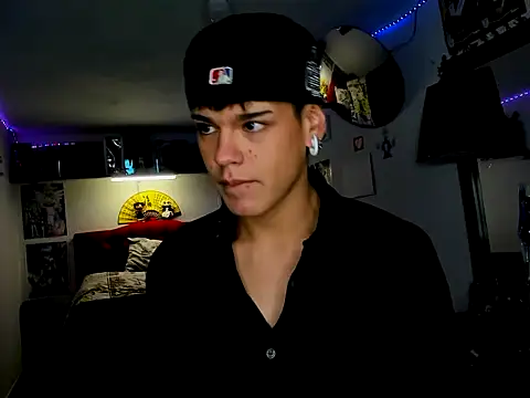 Snapshot of Keff_andrew34 chatting on April 6, 2026, 11:22 am Keff andrew34 online show from April 6, 2026, 11:22 am