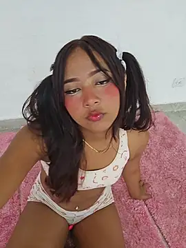 Pretty karol online show from June 8, 2026, 12:49 pm