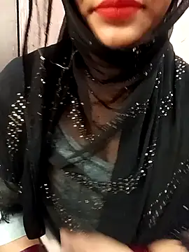 Miss Noor   online show from April 26, 2026, 6:32 am