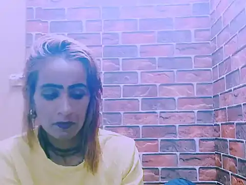 Snapshot of Alanadelray21 chatting on April 5, 2026, 10:05 pm Alanadelray21 online show from April 5, 2026, 10:05 pm