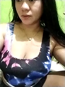 Snapshot of sweety_honey27 chatting on April 27, 2026, 5:11 pm sweety honey27 online show from April 27, 2026, 5:11 pm