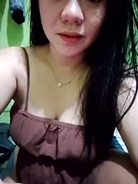 Snapshot of sweety_honey27 chatting on May 6, 2026, 7:40 pm sweety honey27 online show from May 6, 2026, 7:40 pm