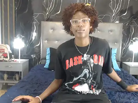 Snapshot of LeinFoxx chatting on March 30, 2026, 11:17 pm LeinFoxx online show from March 30, 2026, 11:17 pm