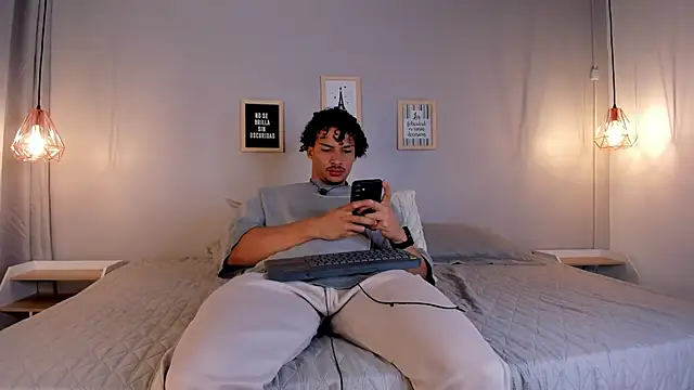 dominik drake online show from May 20, 2026, 12:02 pm
