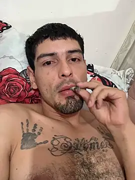 Snapshot of Lherzamxx chatting on March 31, 2026, 6:48 am Lherzamxx online show from March 31, 2026, 6:48 am