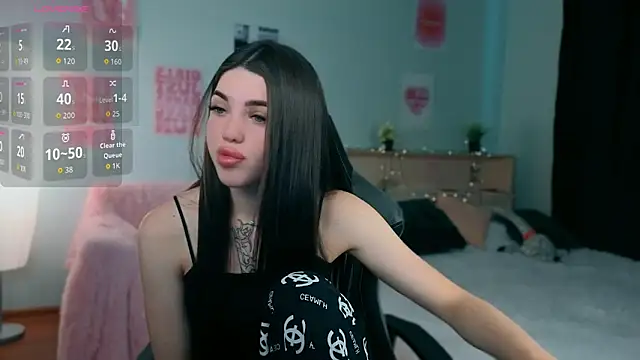 molly rettyy online show from June 21, 2026, 3:56 am