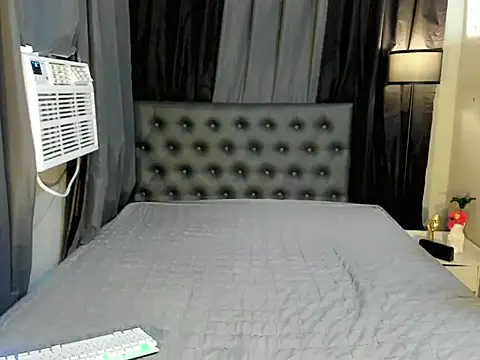 AvamoonlightX online show from July 26, 2026, 2:07 am