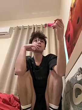 sexyboy-3525 online show from May 7, 2026, 3:55 am