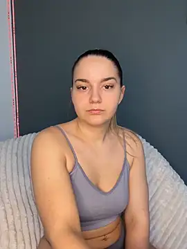 DominaDora17 online show from April 28, 2026, 3:16 pm