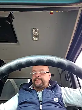 Cristo1982 online show from April 8, 2026, 5:09 am