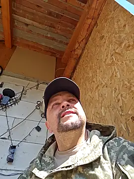 Cristo1982 online show from April 12, 2026, 9:23 am