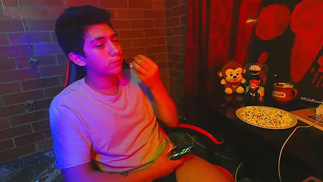 ethann2  online show from April 2, 2026, 7:59 am