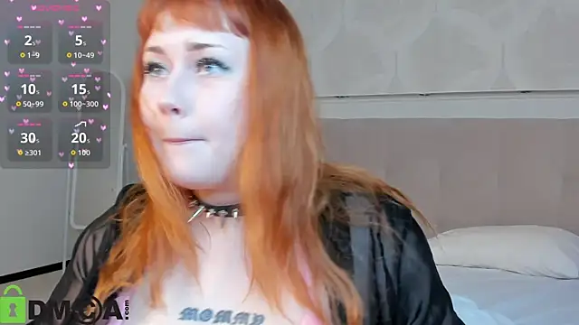 Roxy Moor online show from July 26, 2026, 9:16 am