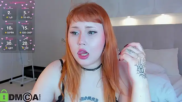 Roxy Moor online show from July 30, 2026, 9:19 am