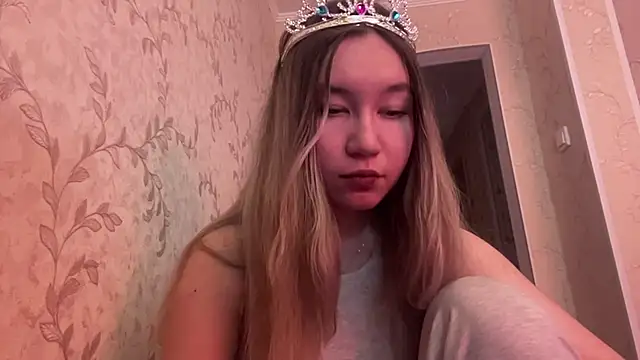 Snapshot of IreneOrbison chatting on April 3, 2026, 1:28 pm IreneOrbison online show from April 3, 2026, 1:28 pm