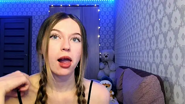 sexyamelia meow online show from April 29, 2026, 8:26 pm