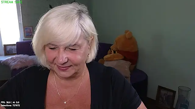 Milane Milky online show from July 28, 2026, 11:17 am