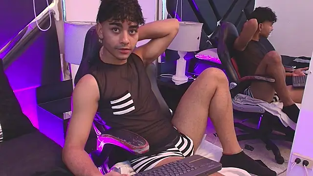 MiikeOthon online show from April 2, 2026, 4:30 am