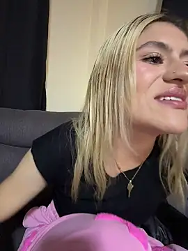 Lia fire online show from May 26, 2026, 5:05 am