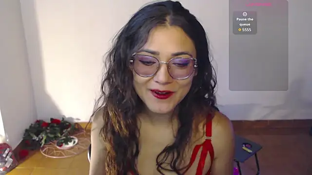 FreyaRouge online show from June 14, 2026, 5:03 pm