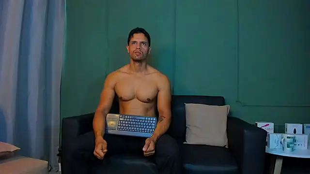 dominc berry online show from July 18, 2026, 12:36 pm