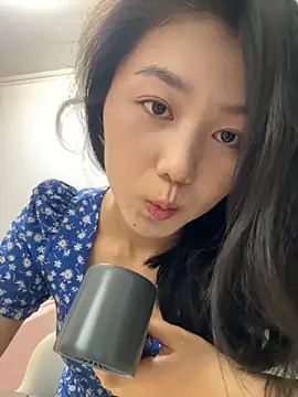 Shanshan 1267 online show from May 24, 2026, 11:54 am