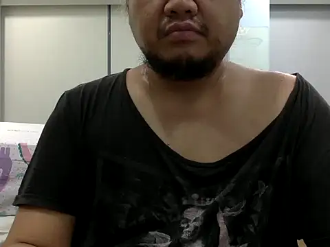 lefleur1986 online show from April 13, 2026, 1:04 pm