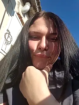 AliceX69 online show from April 4, 2026, 3:51 pm