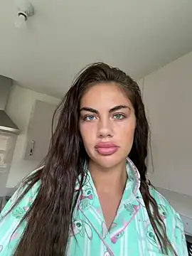 Jessiebx online show from June 12, 2026, 10:57 am