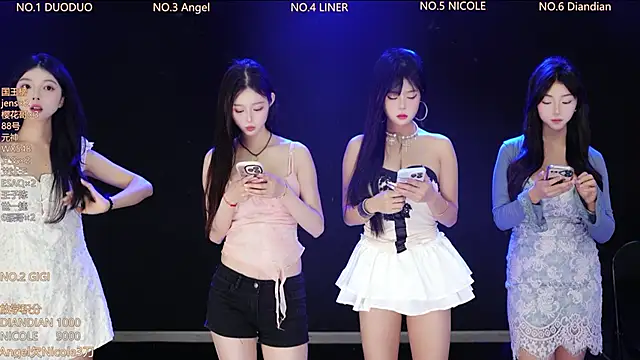 Snapshot of 88_Emeraldss chatting on April 3, 2026, 2:29 am 88 Emeraldss online show from April 3, 2026, 2:29 am