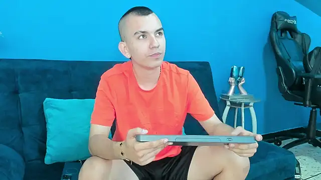 Rowan Cley online show from July 11, 2026, 11:54 am