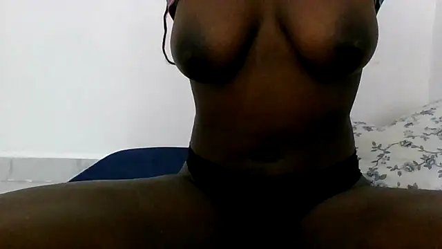 Snapshot of Thandiwe2003 chatting on June 2, 2026, 5:07 am Thandiwe2003 online show from June 2, 2026, 5:07 am