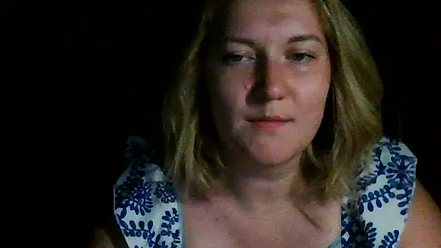 TinaKittyX online show from June 9, 2026, 9:38 pm