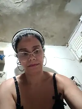 Snapshot of Cristotoza chatting on April 4, 2026, 4:19 am Cristotoza online show from April 4, 2026, 4:19 am