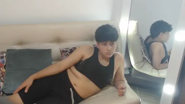 Snapshot of BlakeTaylor21 chatting on April 14, 2026, 6:13 pm BlakeTaylor21 online show from April 14, 2026, 6:13 pm