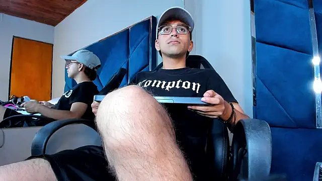 JeremySanders1  online show from April 1, 2026, 4:14 am