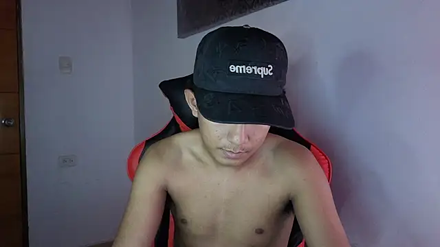 darknigthx online show from April 19, 2026, 2:12 am