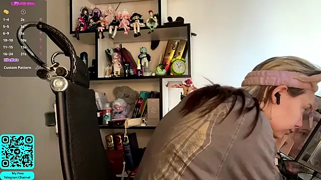 MadalynNosel online show from April 26, 2026, 7:16 am