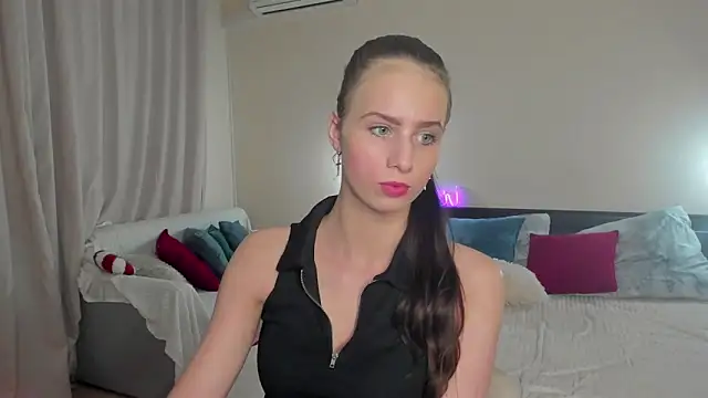 LoveBettie online show from June 11, 2026, 3:20 pm