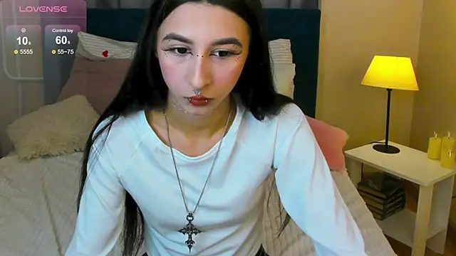 MelissaSparrow online show from May 27, 2026, 1:04 am
