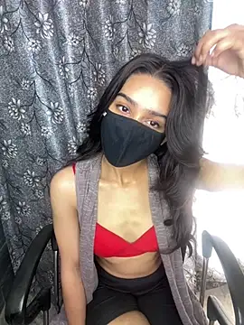 XXXcam Girl online show from May 13, 2026, 10:33 am