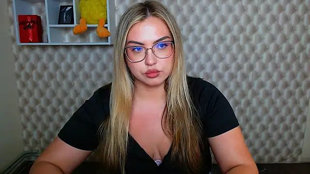 AminaSoul  online show from May 25, 2026, 1:21 pm